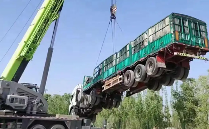 西双版纳傣族自治州道路脱困救援案例